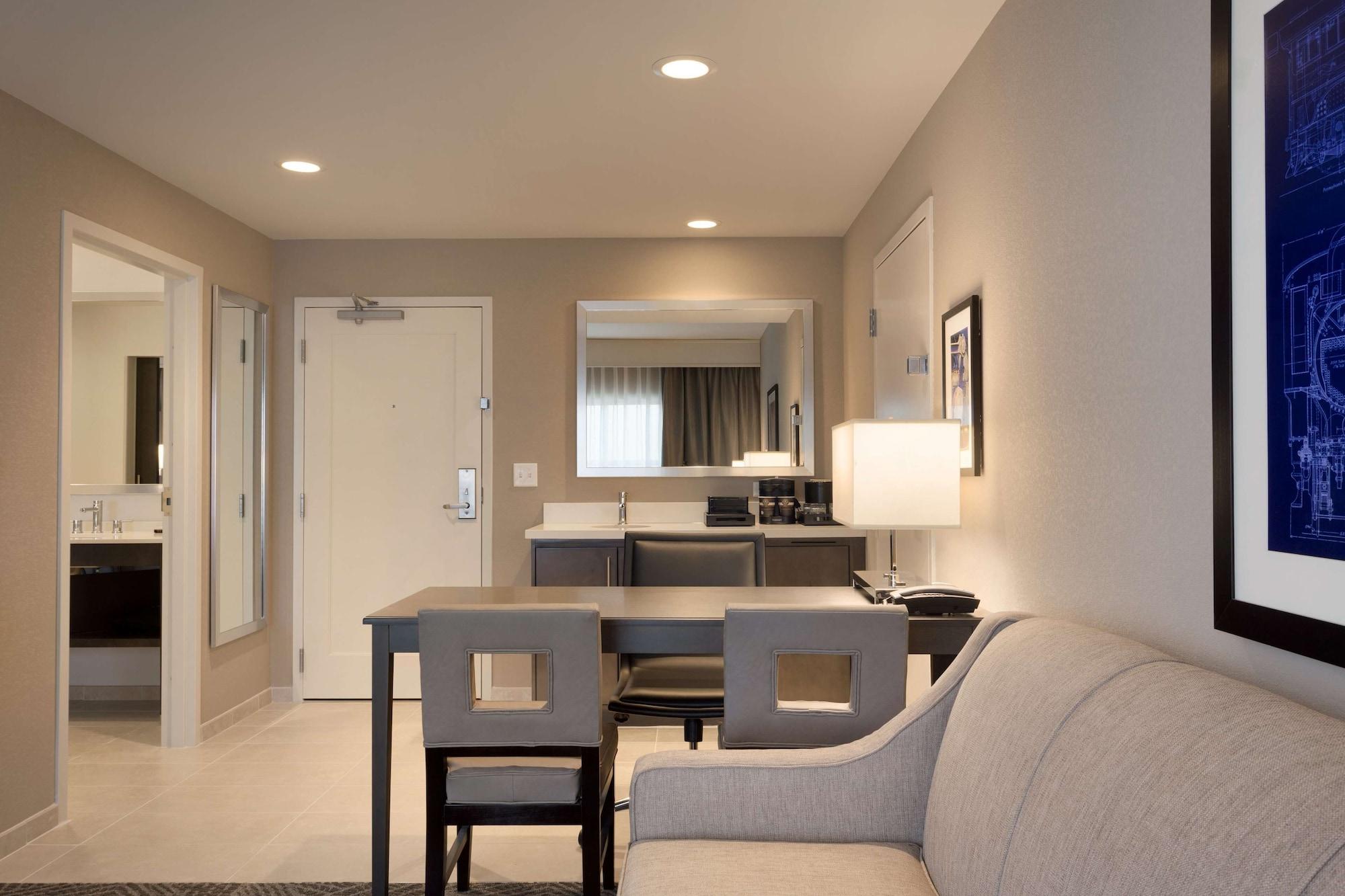 Embassy Suites By Hilton Kansas City Olathe Exteriör bild
