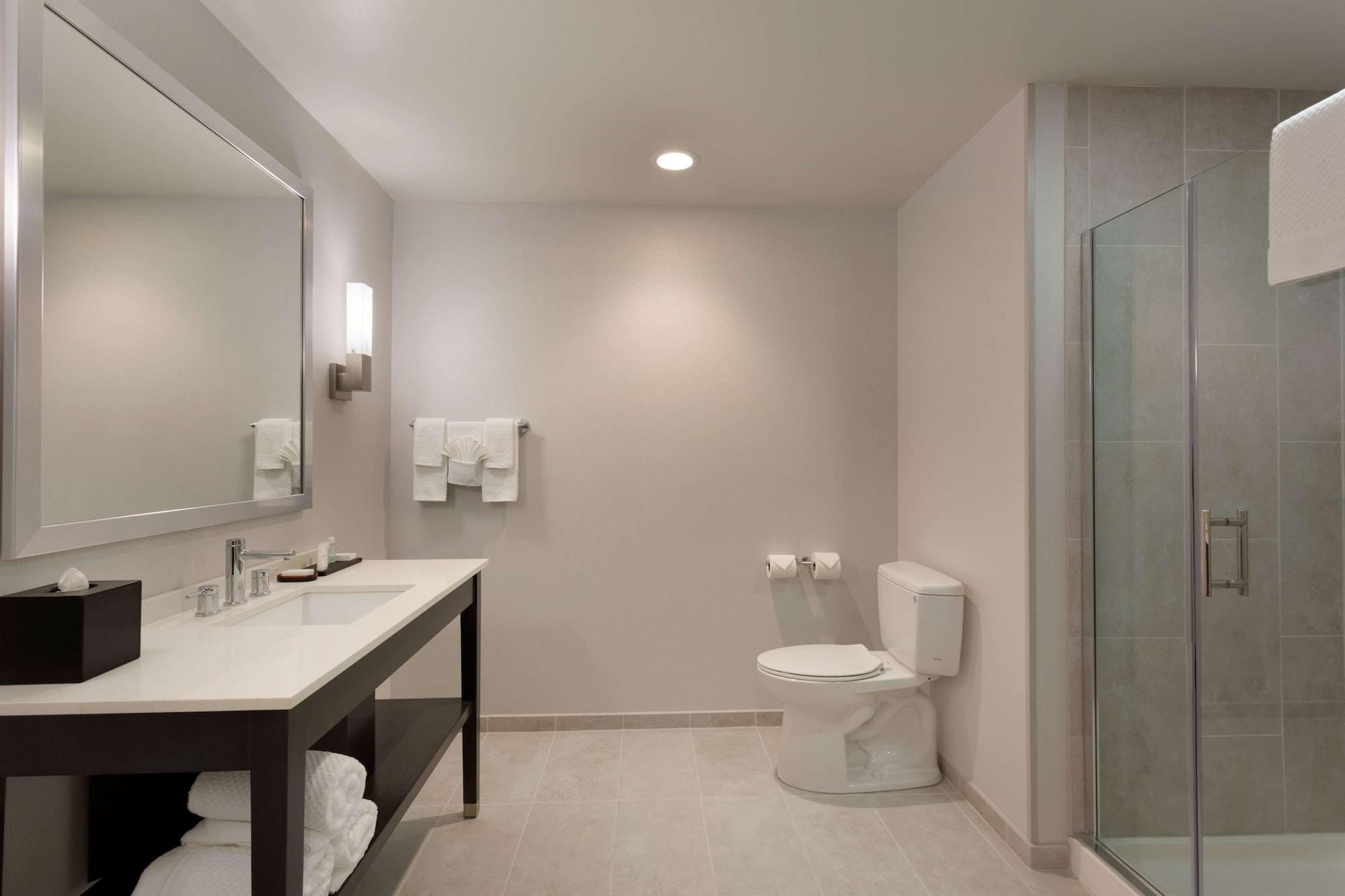 Embassy Suites By Hilton Kansas City Olathe Exteriör bild