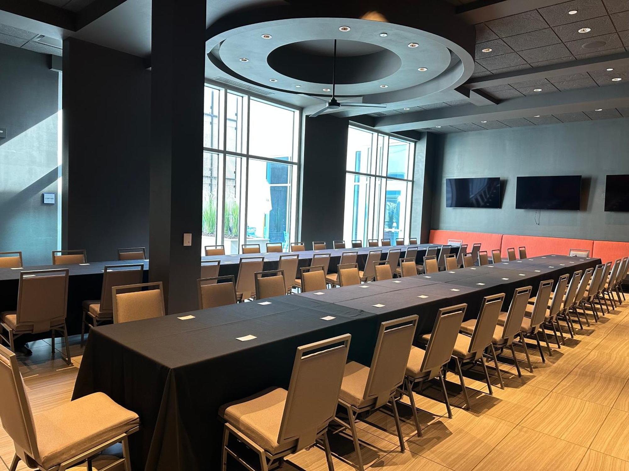 Embassy Suites By Hilton Kansas City Olathe Exteriör bild